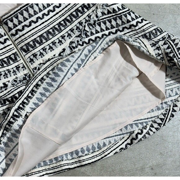 Banana Republic Mini Skirt Womens 8 Cream Black Jacquard Geometric A Line - Picture 9 of 9